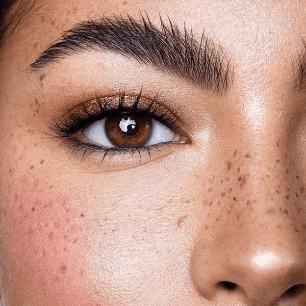 sourcils tendeance brow lift